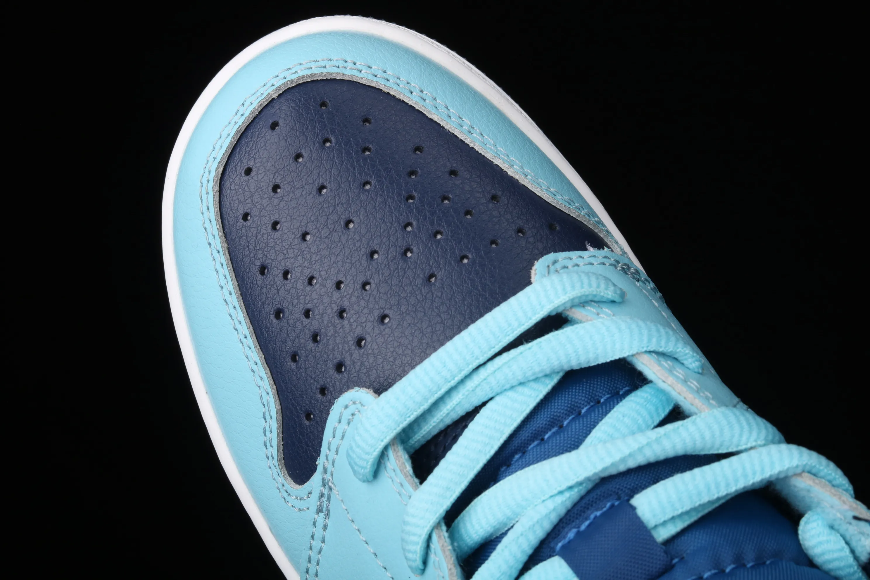 All categories Air Jordan Jordan series basketball shoes Air Jordan 1 Mid Air Jordan 1 Mid GS "FLY Blue" AJ1 Joe 1 Zhongbang "Ice Blue Mandarin Duck Oil Painting" BV7446-400
